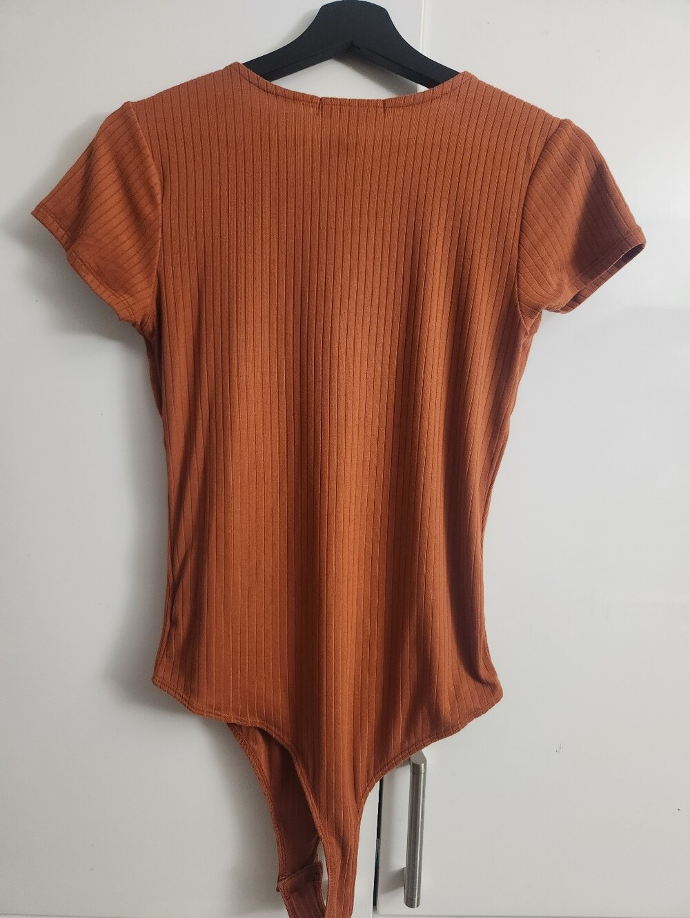 eye candy Rust Ribbed Notch Scoop Bodysuit - Picture 4 of 7